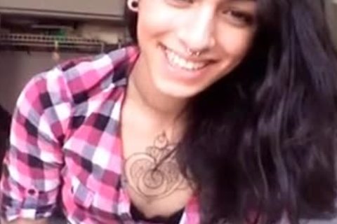 apasionada morena tatuado cabello cachonda transexual corrientes o < / es >