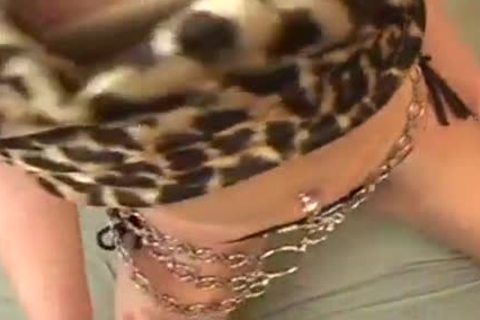 Juliana Mel tuvo un trío con otro travesti