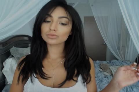 Kylie Jenner Lookalike, Put Some Rap Music And Fap To Her!!!!!