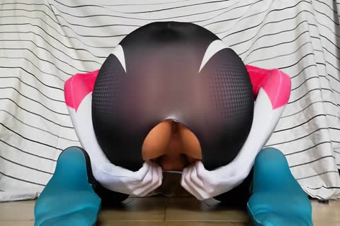 Spiderman Gwen trampa jugar y semen con el Vibrador