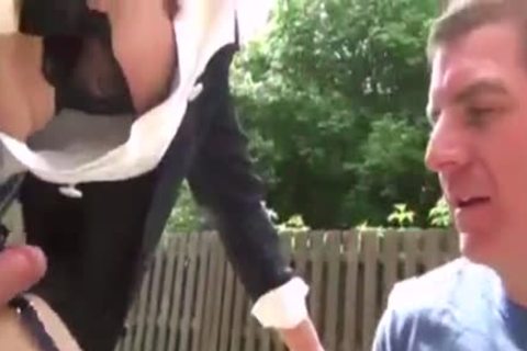 Encuentro de negocios con un travesti lujurioso