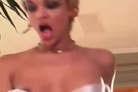 ropa interior de lencería sexy con medias y tacones altos