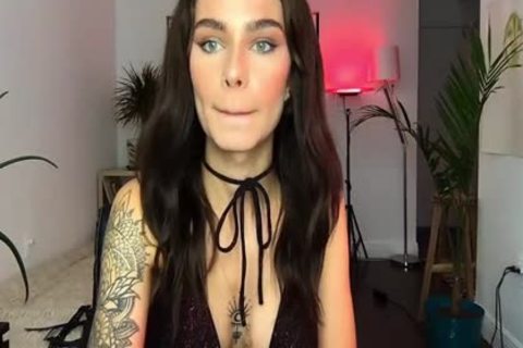 Súper encantadora y jugosa dama rusa - hombre de belleza muestra su cuerpo Jugoso en la Cámara Web