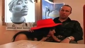 Geile Gangbang-Party mit einigen aufgeregten Teilnehmern, Teil 6