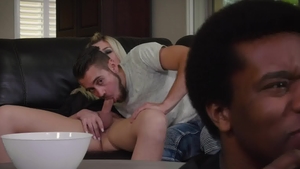 Trans Angels - Большие сиськи Обри Кейт изменяет, сосет член.