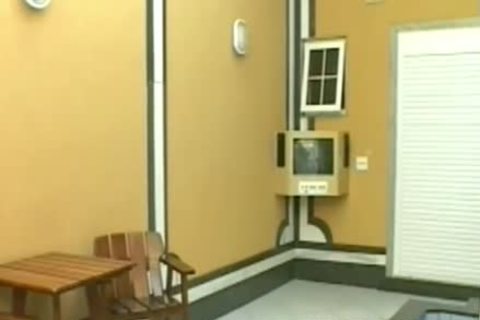 Su pequeño pene de Ladyboy es tan sexi