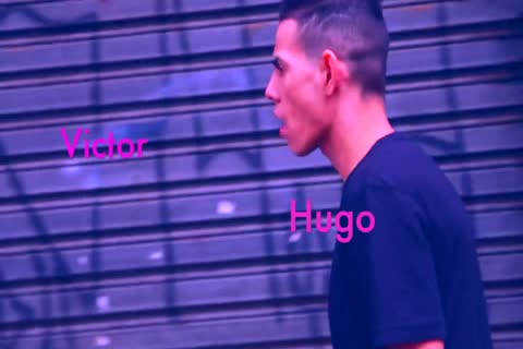 MASURBANDOSE EL COÑO MIENTRES LLEGA SU NOVIO