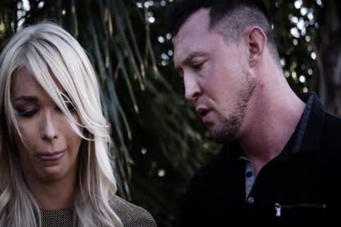 Aubrey Kate Diese Witwe wird hart gefickt