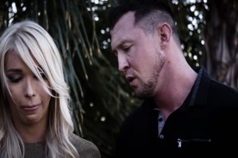 TABOU PUR - Aubrey Kate, un ange trans sauvage baise son veuf en plein chagrin