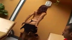 Rubia de pelo rojo quiere sexo