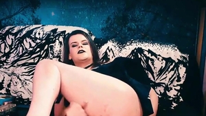 Mimsy B macht meine geliebte Kleidung schmutzig