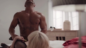 Trans Sensual: Pareja de Kate y Zoha, follando con el culo fantástico