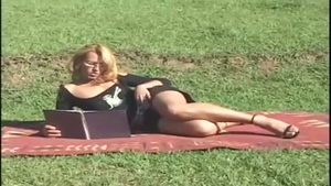 sexo estilo perrito al aire libre