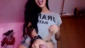 ella es muy mala