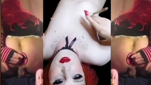 Zwei Himmlische Süchtige Rauchende Sklavinnen P1