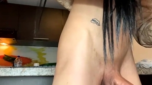 Travesti Primer Plano Polla Monstruo Masturbándose Dilletante