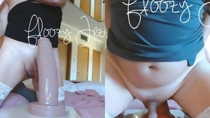 Adoro i giocattoli giganteschi 04 **Compilazione di camere da web su Floozyjezebelle** I più grandi dildo anali.
