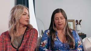 Trans Angels: Castanhas assando em um shenis