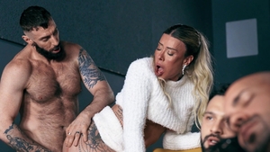 Trans Angels: Big Titted Blonde Captures Scott's Heart