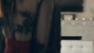 Transfixed: A massagem de Natalie dá uma volta