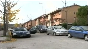 hombre golpea a su novia transsexual tetona