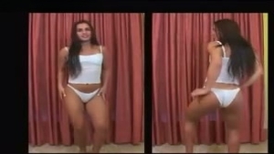 chica desagradable follada en caucho antes de ducharse