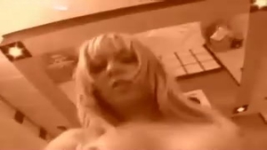 rubia transexual adquiere polla interracial y culo grande