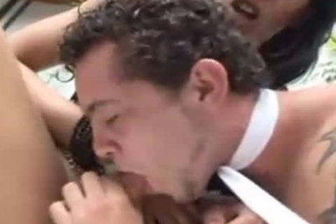 Lady With petite pointer sisters likes Giving bj