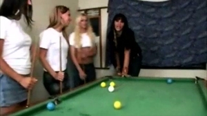 transexual amateur es chupada por un polla