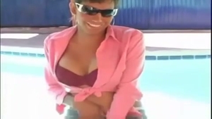 La tetona Shelady da un titjob y recibe una follada en el culo