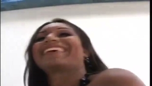 Ladyboy italiano en sexo mutuo
