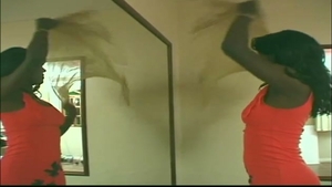 Ladyboy samba manía dos: Escena 4