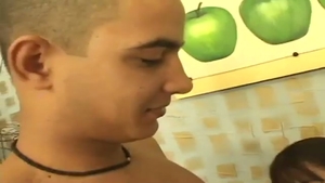 hombre y mujer follando en el culo