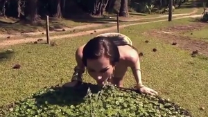una señora linda se folla a un joven